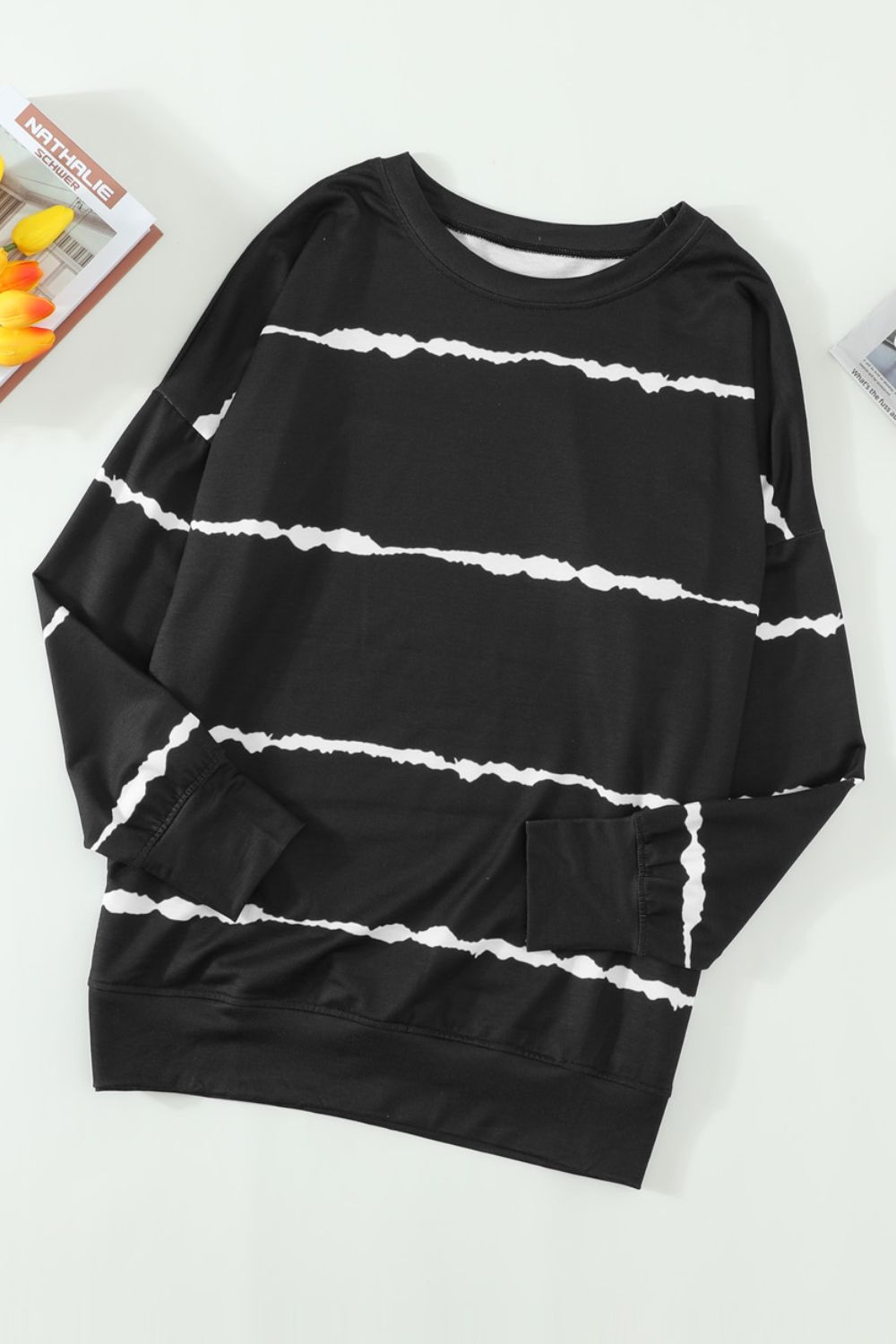 Slit Contrast Striped Round Neck Long Sleeve T-Shirt - Classique Collection