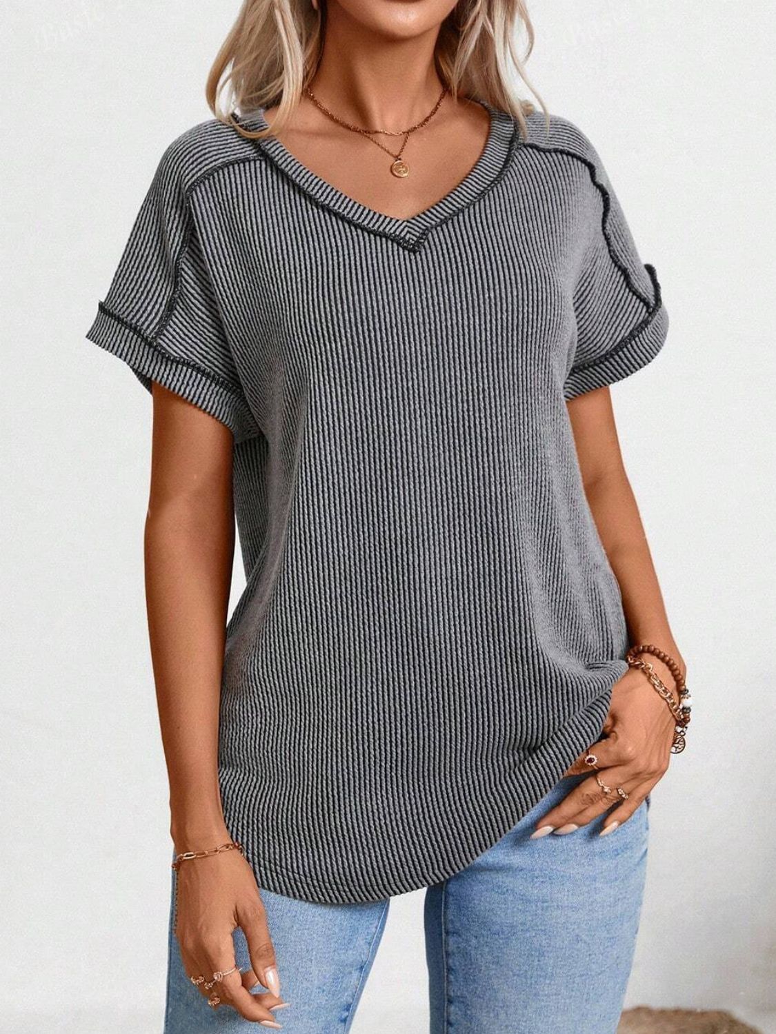 Exposed Seam V-Neck Short Sleeve Top - Classique Collection