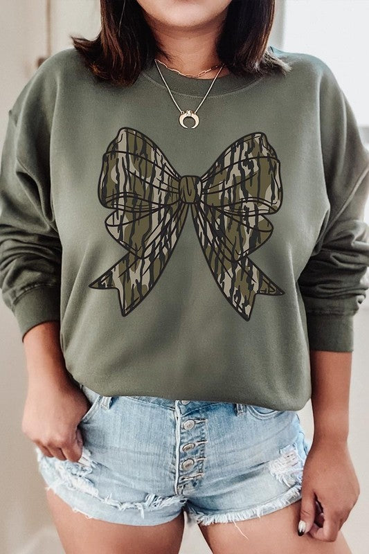 Camo Bow Graphic Plus Fleece Sweatshirts - ClassiQ