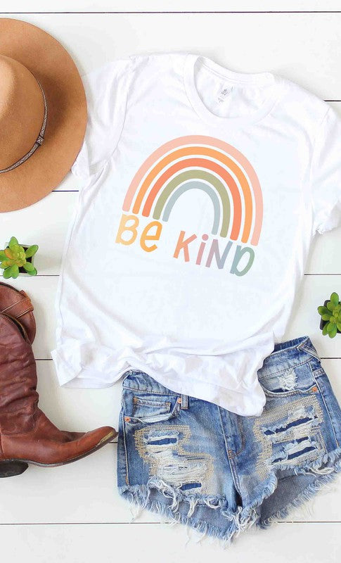 Rainbow Be Kind graphic tee PLUS - Classique Collection