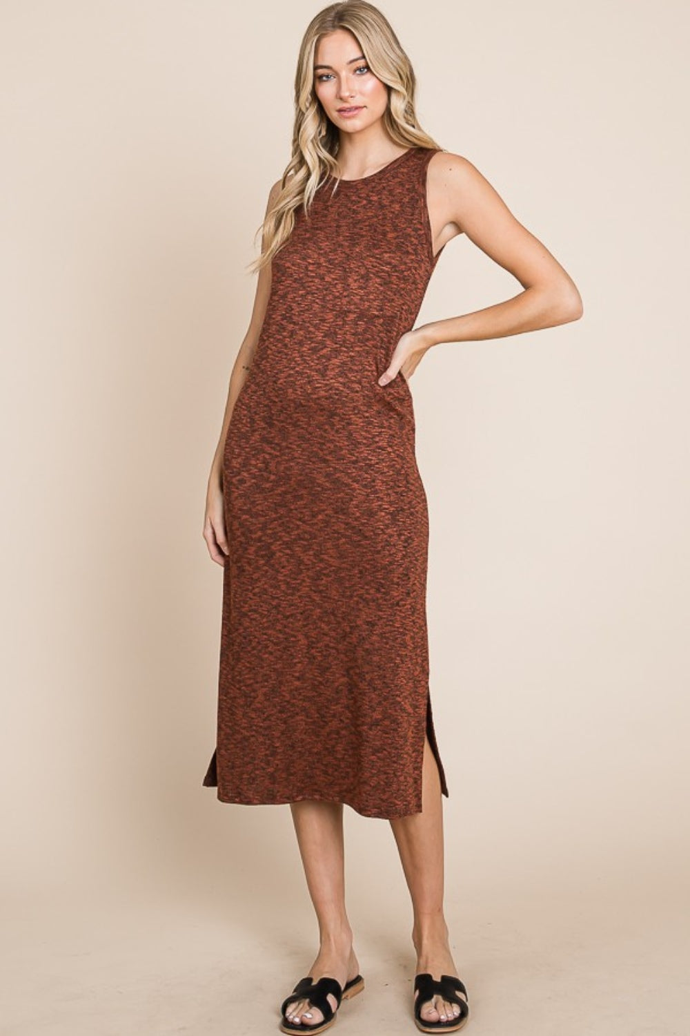 BOMBOM Slit Round Neck Sleeveless Midi Dress - Classique Collection