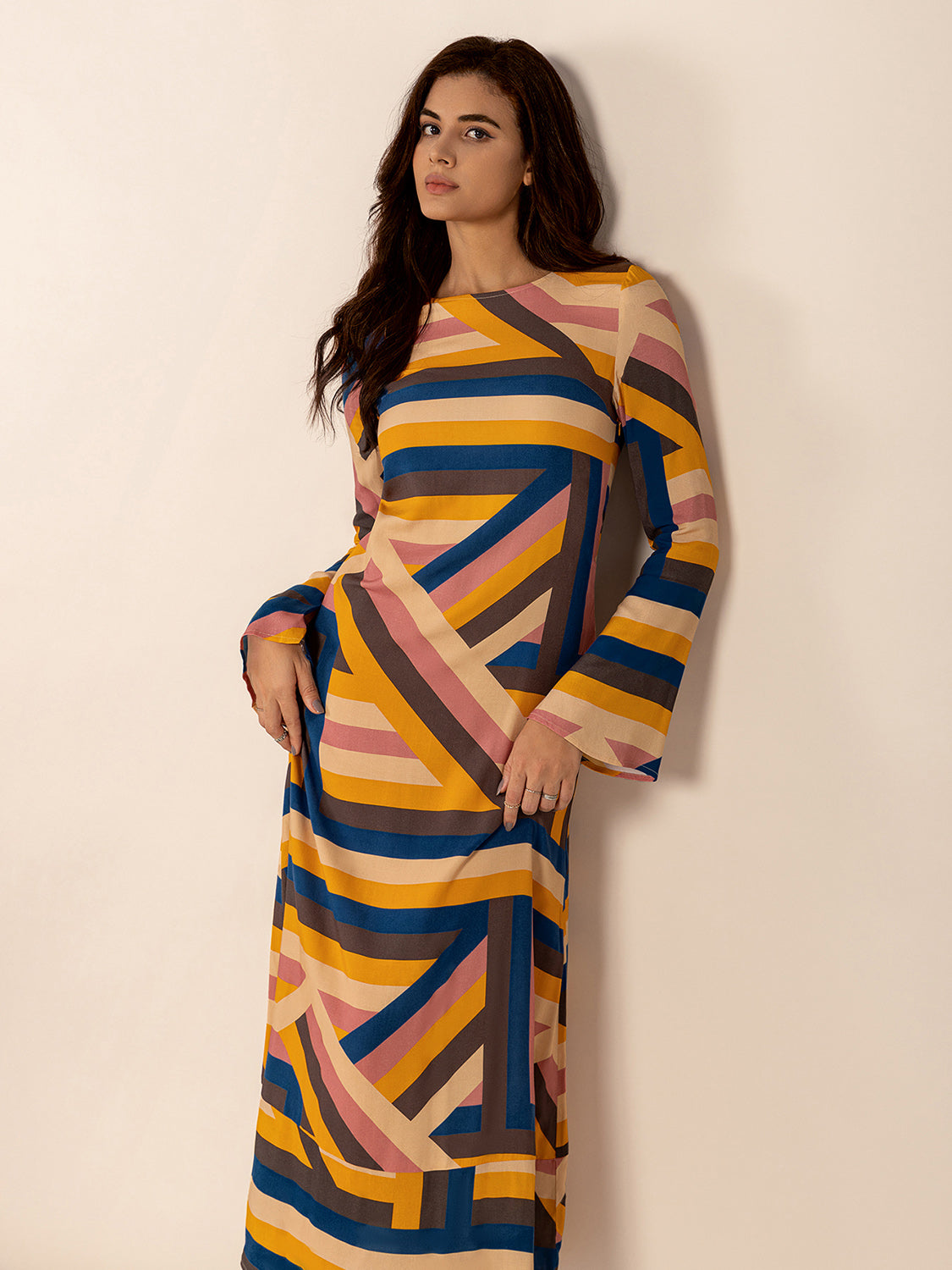 Contrast Round Neck Flare Sleeve Midi Dress - Classique Collection