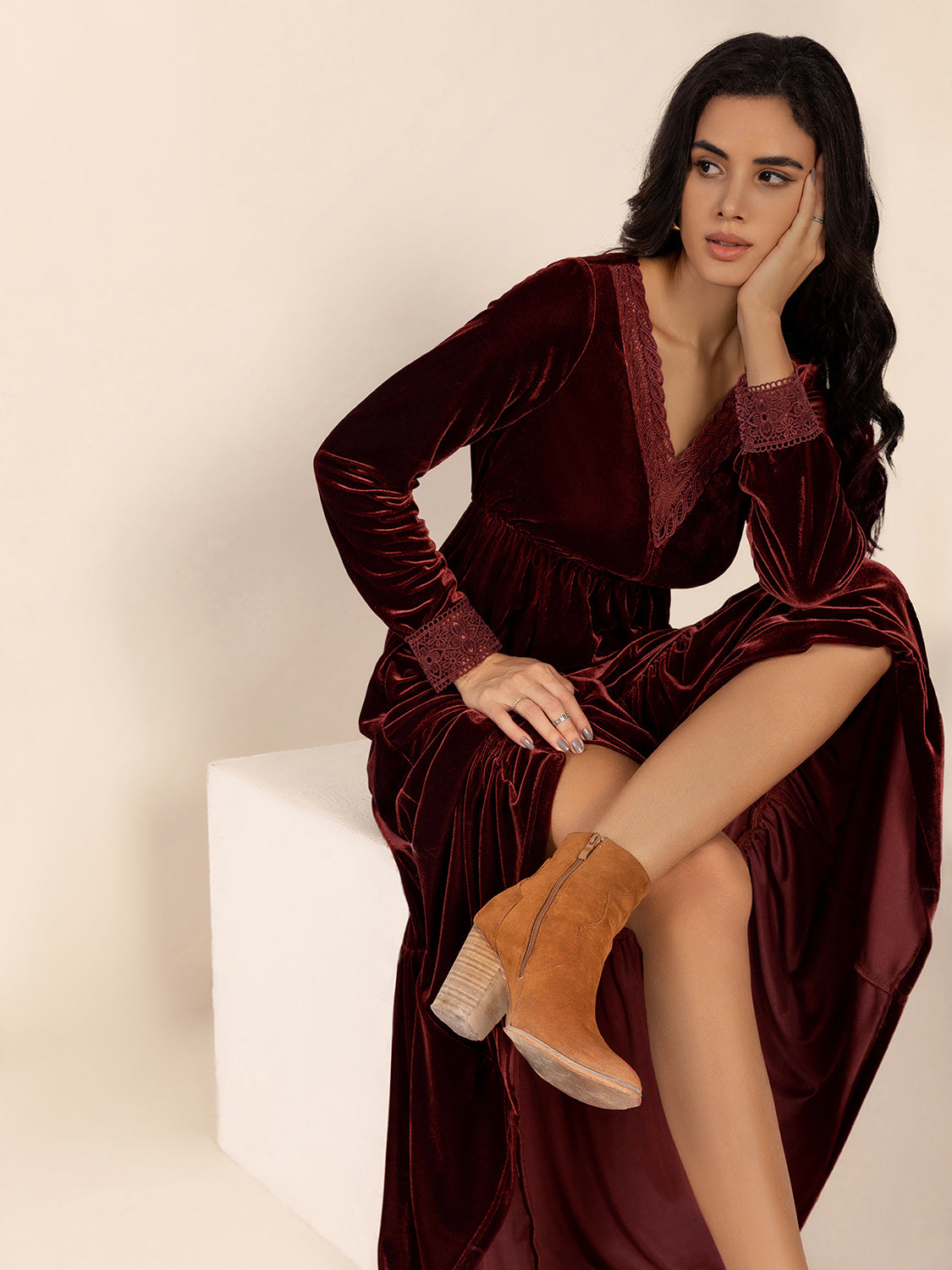 Lace Detail V-Neck Long Sleeve Dress - Classique Collection