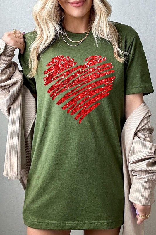 Faux Sequins Scribble Heart Graphic Plus Tee - Classique Collection