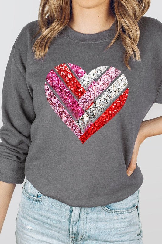 Faux Sequins Striped Heart Graphic Plus Sweatshirt - Classique Collection