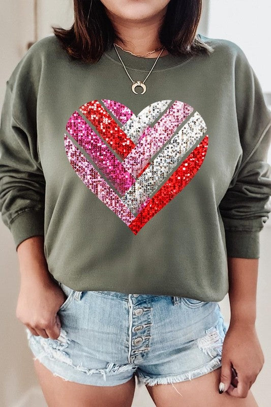 Faux Sequins Striped Heart Graphic Plus Sweatshirt - Classique Collection