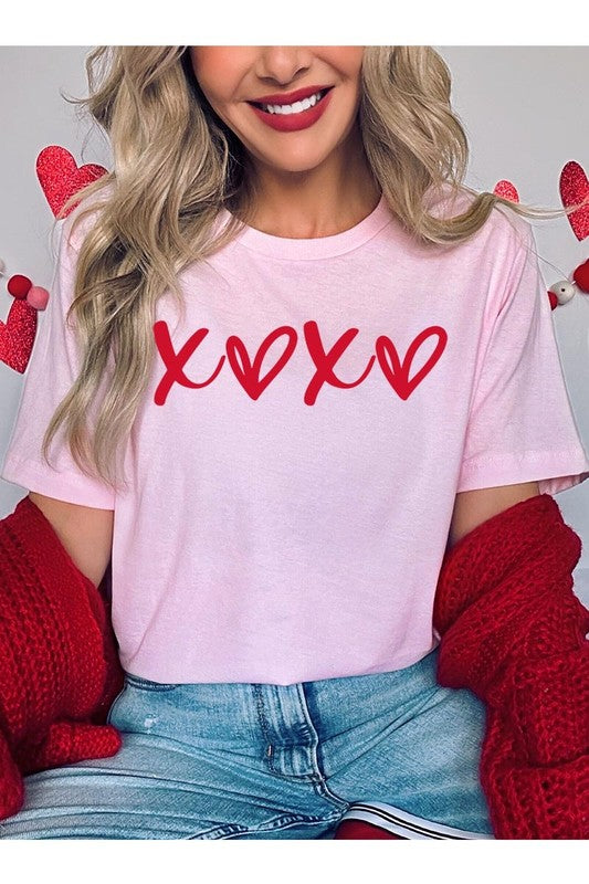 XOXO Graphic Plus Tee - Classique Collection