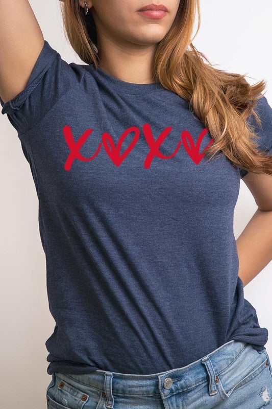 XOXO Graphic Plus Tee - Classique Collection