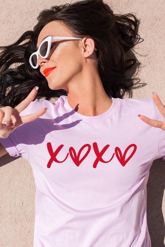 XOXO Graphic Plus Tee - Classique Collection