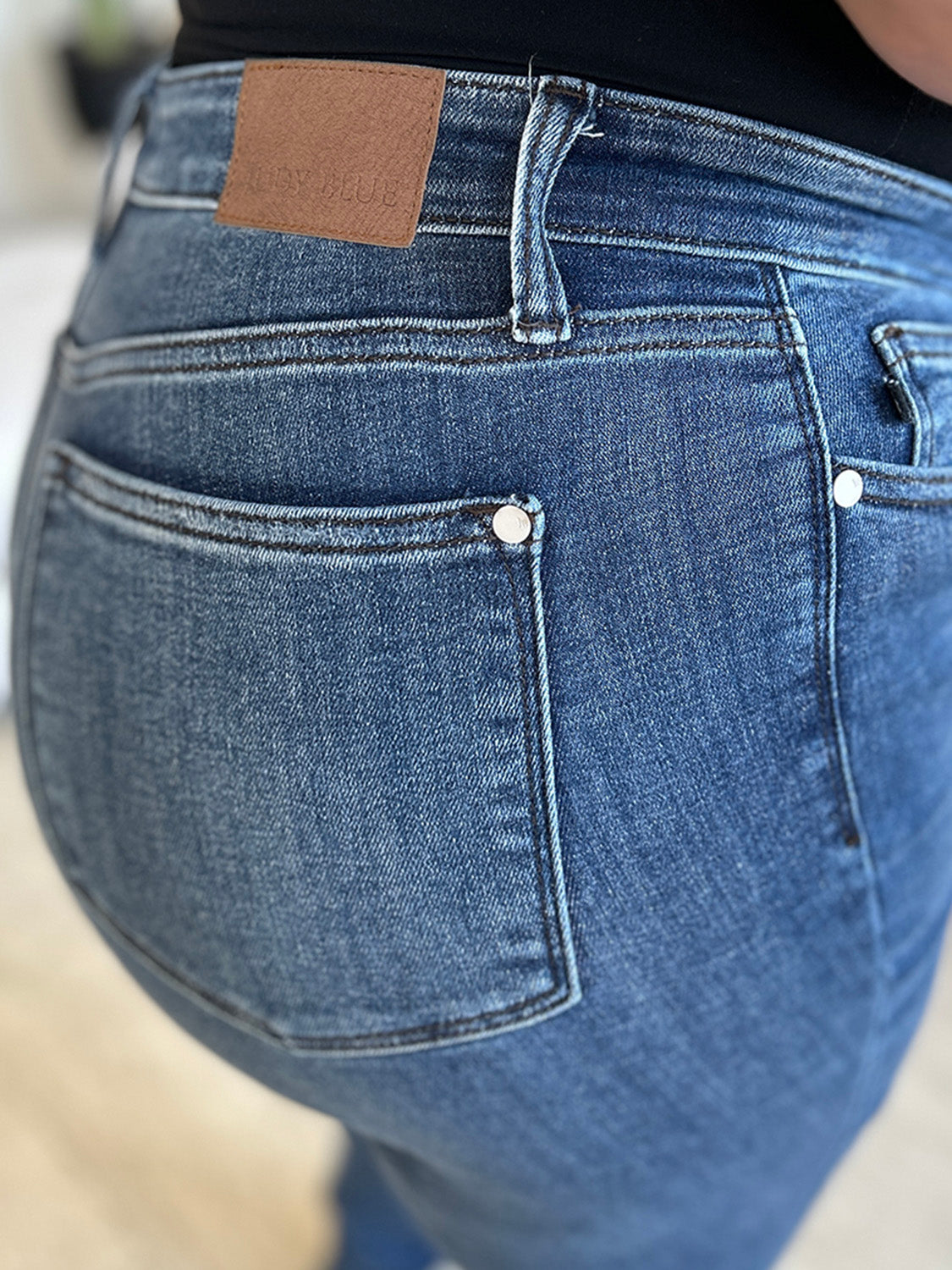 Judy Blue Full Size  High Waist Distressed Skinny Jeans - Classique Collection