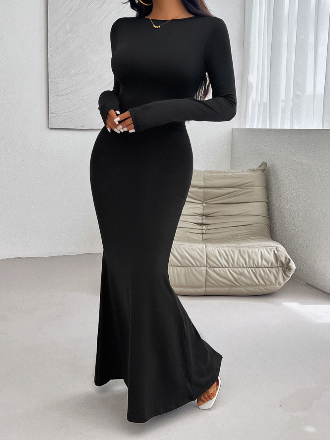 Devine Backless Round Neck Long Sleeve Maxi Dress - Classique Collection