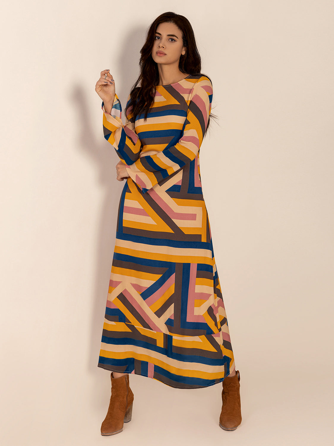 Contrast Round Neck Flare Sleeve Midi Dress - Classique Collection