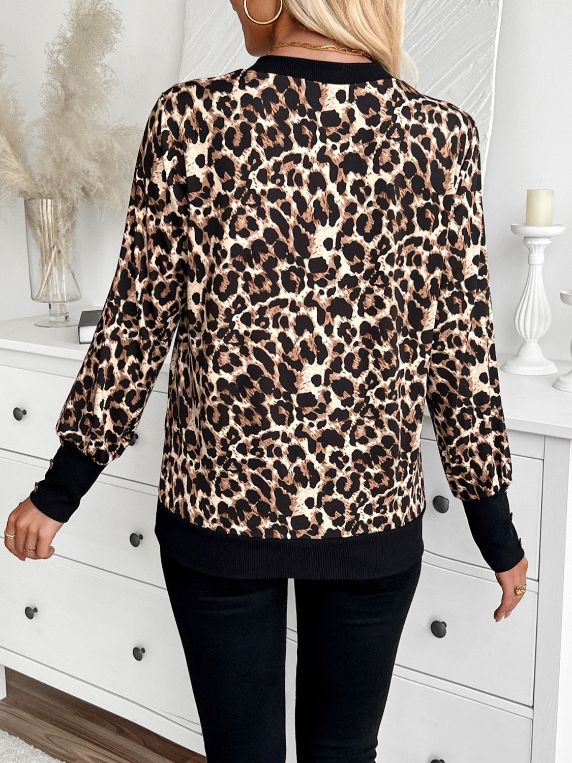 Leopard V-Neck Long Sleeve T-Shirt - Classique Collection