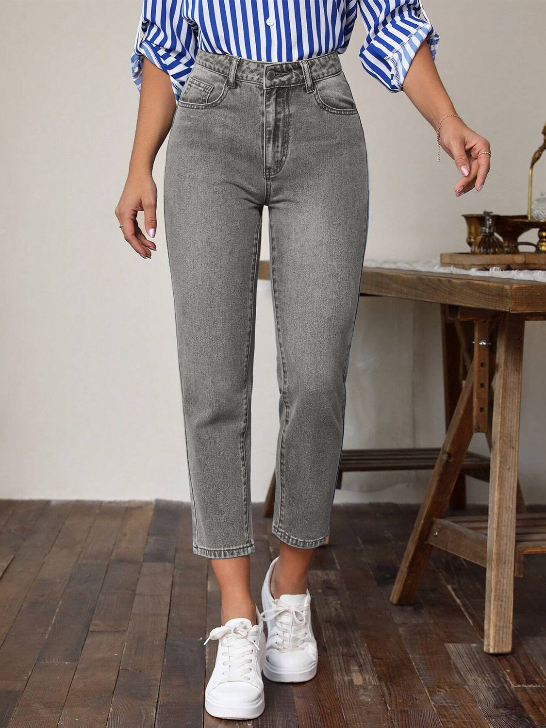 High Waist Jeans with Pockets - Classique Collection