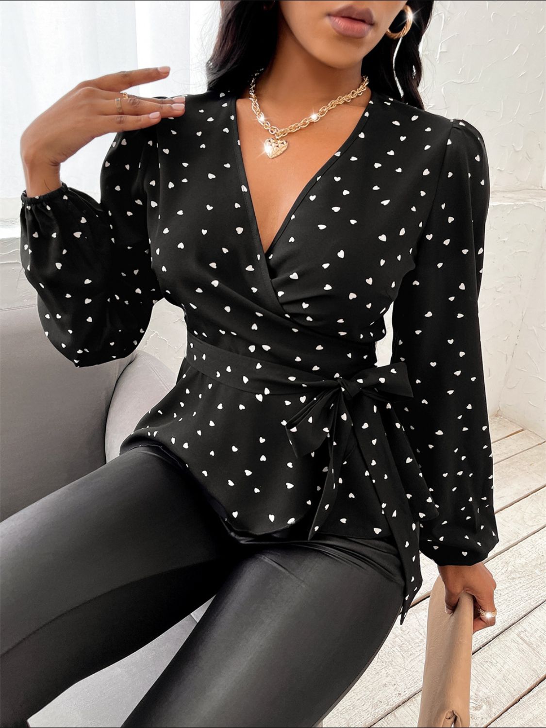 Heart Print Surplice Balloon Sleeve Blouse - Classique Collection