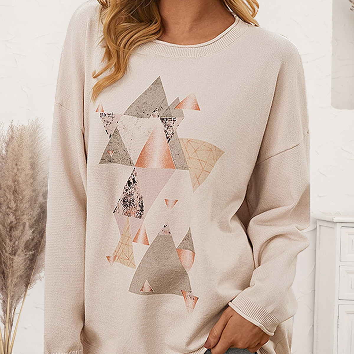 Geometric Graphic Dropped Shoulder Top - Classique Collection