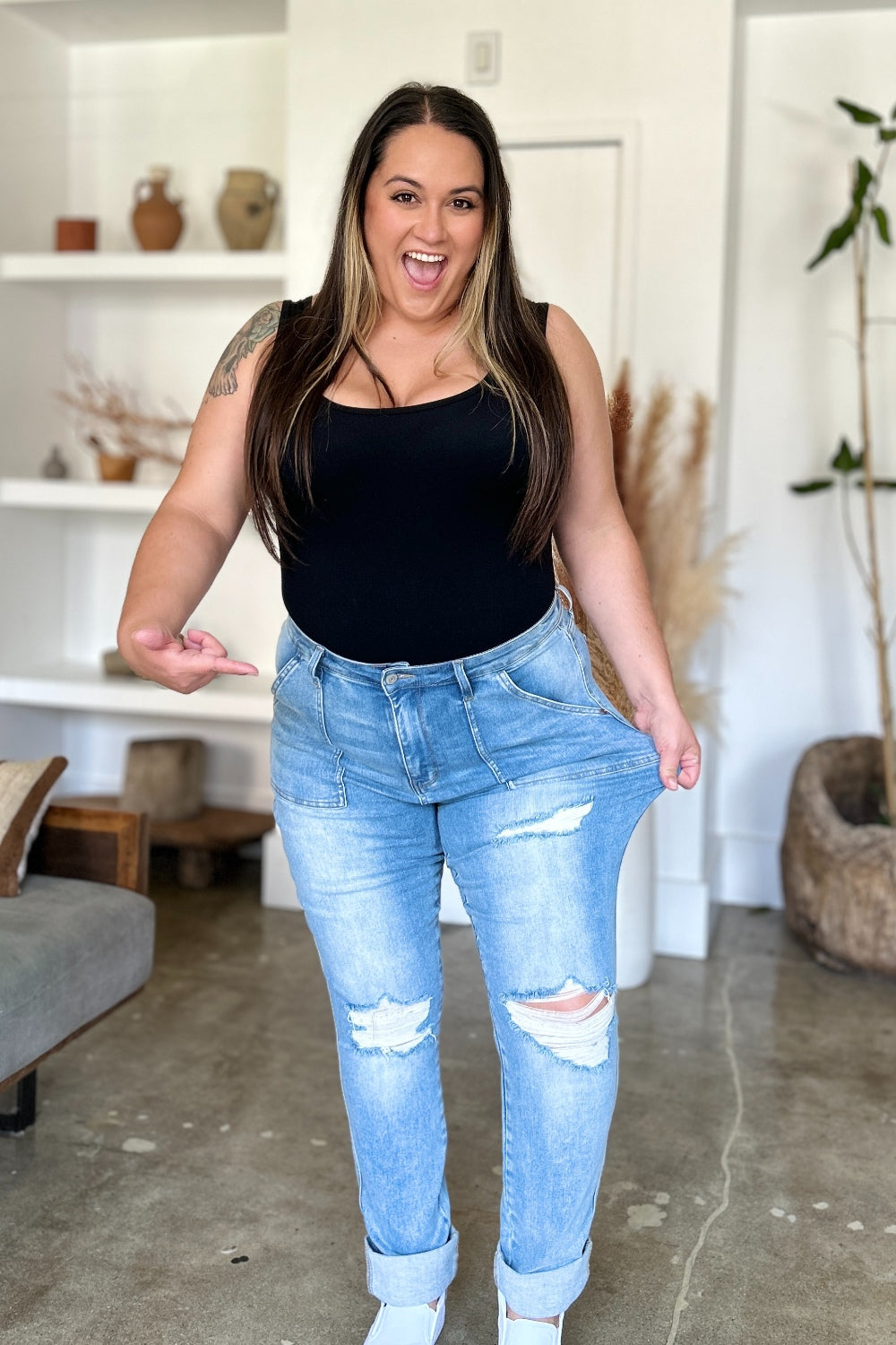 Judy Blue Full Size Distressed Straight Jeans with Patch Pockets - Classique Collection