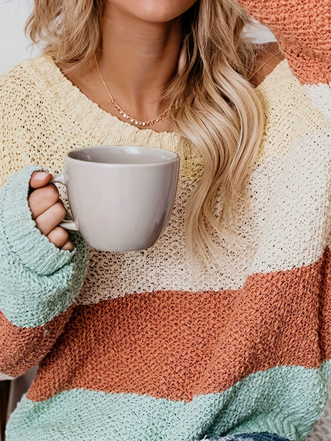 Color Block Round Neck Long Sleeve Sweater - Classique Collection