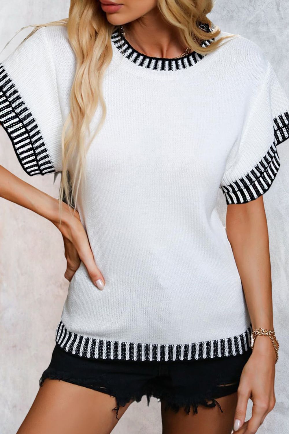 Round Neck Short Sleeve Knit Top - Classique Collection