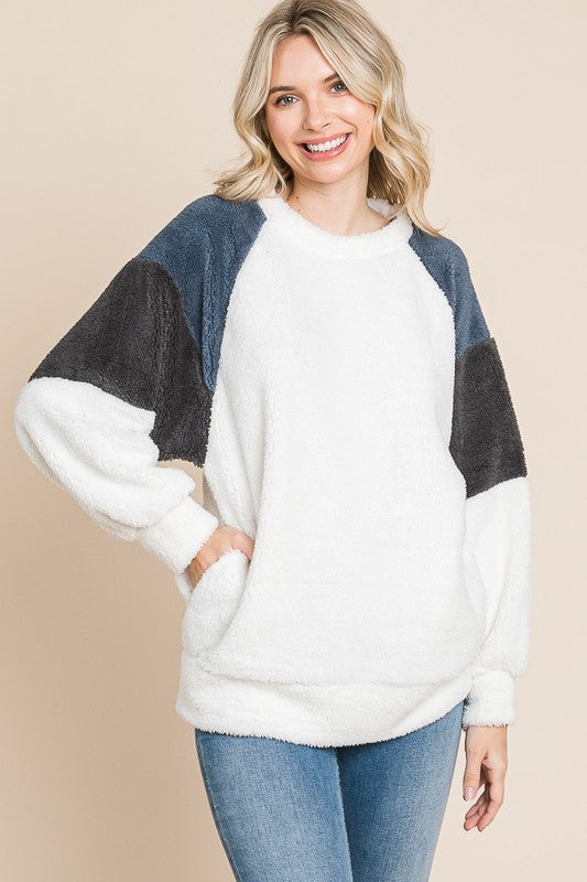 Culture Code Color Block Faux Fur Raglan Sleeve Sweatshirt - Classique Collection