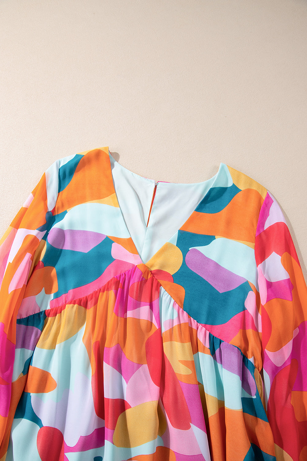 Ruffle Hem Color Block V-Neck Long Sleeve Mini Dress - Classique Collection