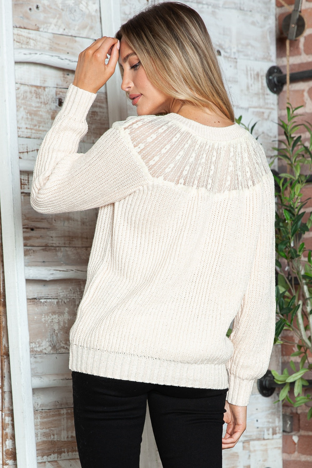 Round Neck Rib-Knit Sweater - Classique Collection