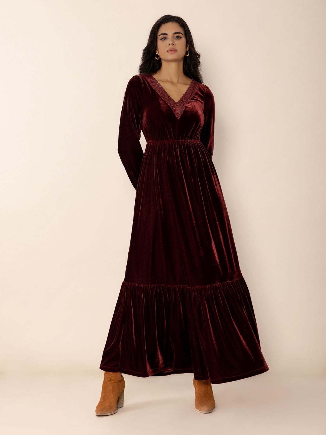 Lace Detail V-Neck Long Sleeve Dress - Classique Collection