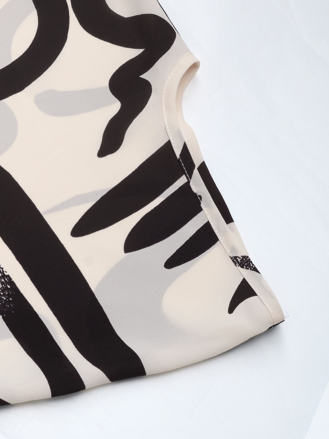 Perfee Printed Notched Half Sleeve Blouse - Classique Collection