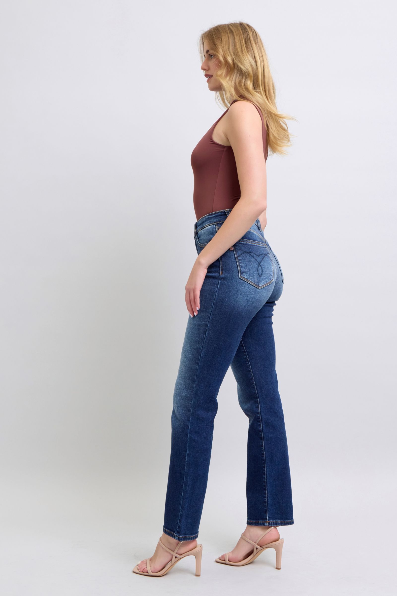 Judy Blue Full Size Washed Straight Leg Jeans with Pockets - Classique Collection