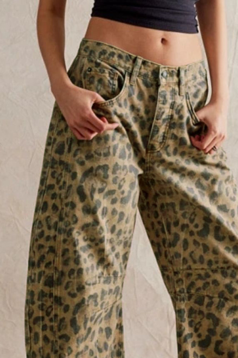 Wide Leg Jeans with Pockets - Classique Collection