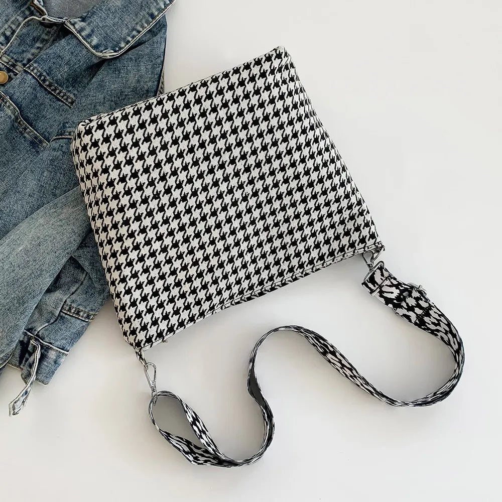 Adjustable Strap Medium Shoulder BagBag