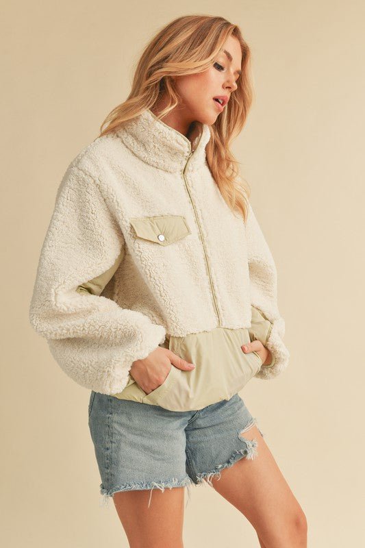 Aemi + Co Half Zip Turtleneck Fleece Sweatshirt