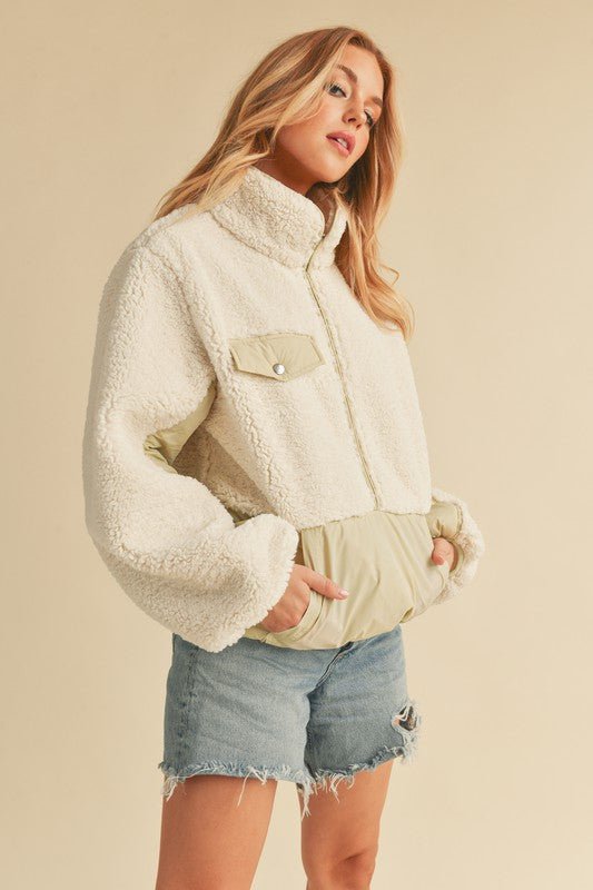 Aemi + Co Half Zip Turtleneck Fleece Sweatshirt