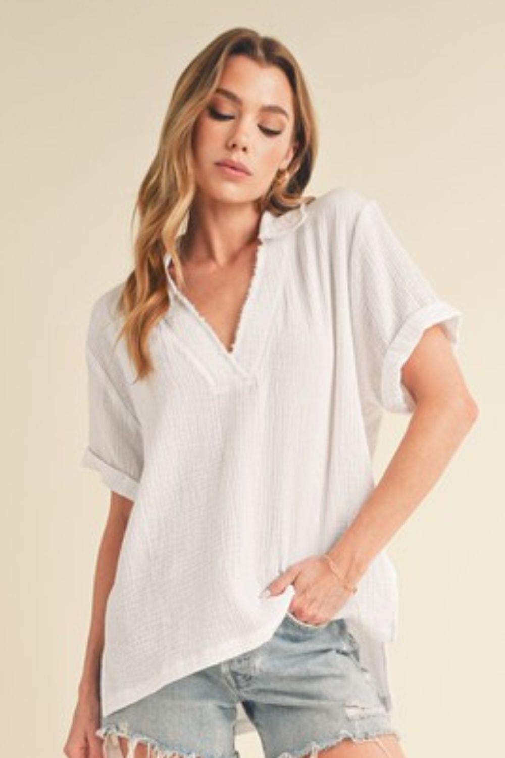 Aemi + Co Side Slit Johnny Collar Short Sleeve Cotton Gauze Blouse - Classique Collection