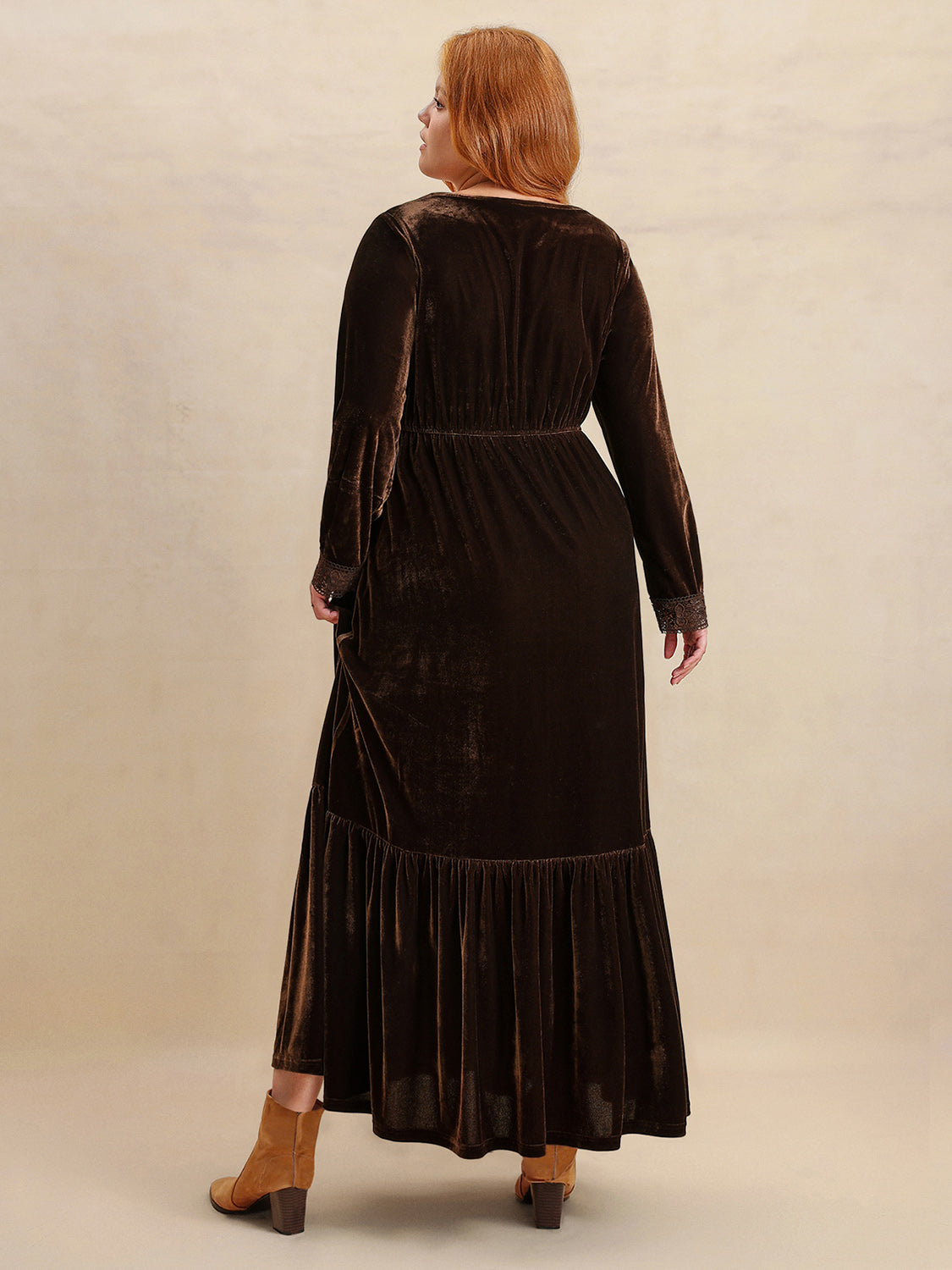 Plus Size Lace Detail V-Neck Long Sleeve Midi Dress - Classique Collection