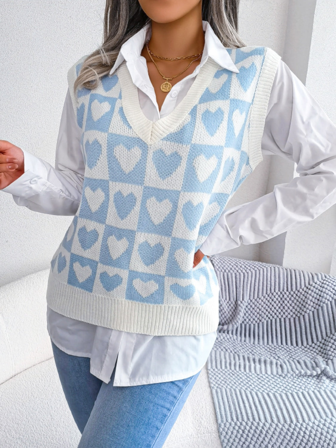 Heart V-Neck Sweater Vest - ClassiQ