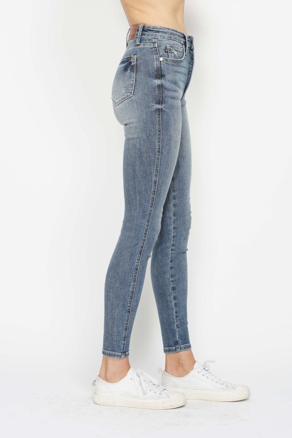 Judy Blue Full Size Tummy Control Contrast Wash Skinny Jeans - Classique Collection