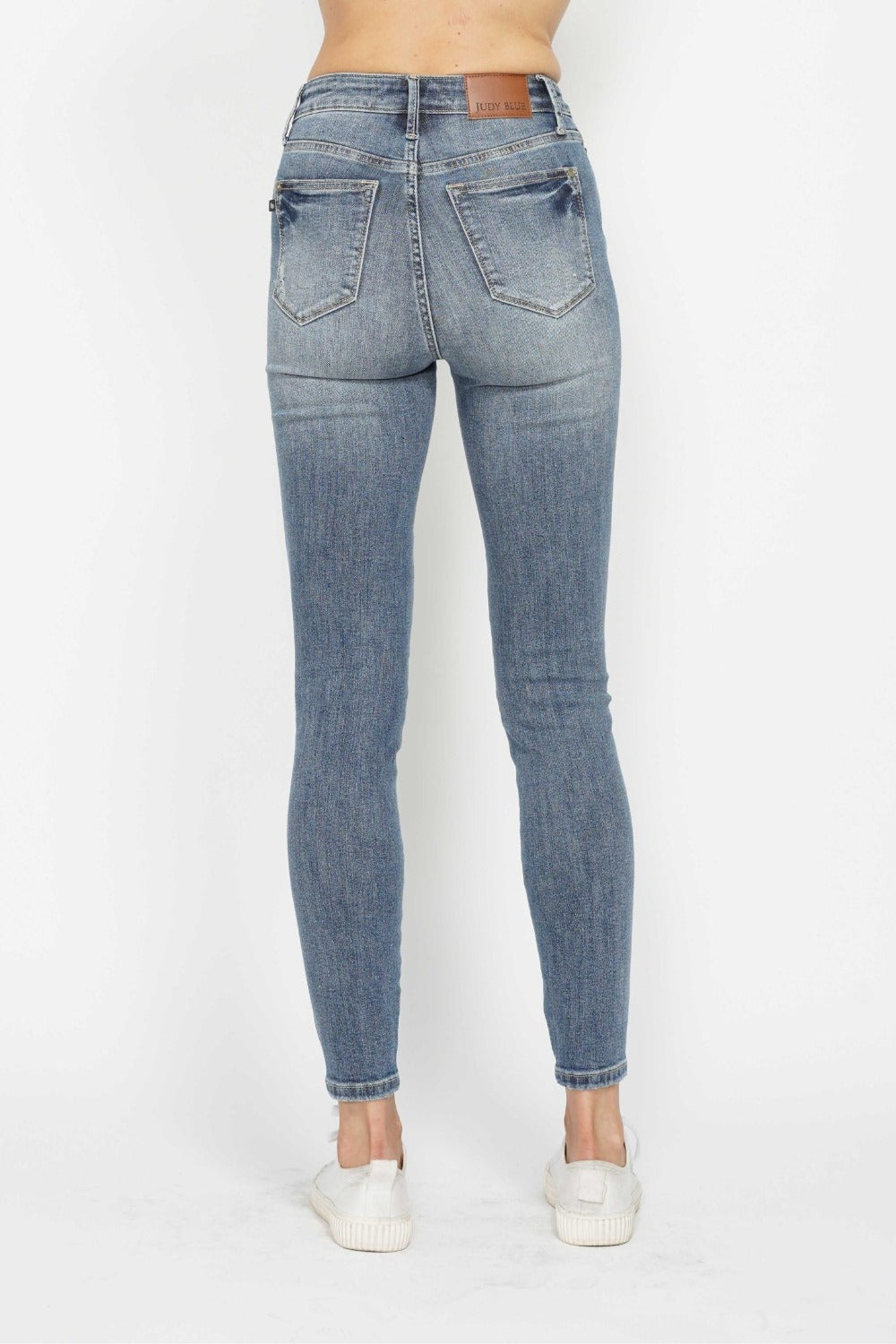 Judy Blue Full Size Tummy Control Contrast Wash Skinny Jeans - Classique Collection