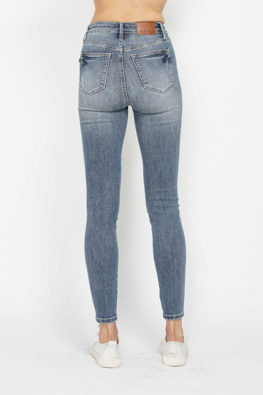 Judy Blue Full Size Tummy Control Contrast Wash Skinny Jeans - Classique Collection