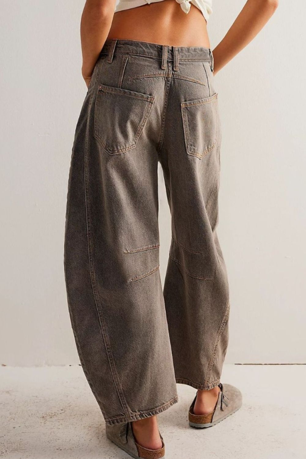 Wide Leg Jeans with Pockets - Classique Collection