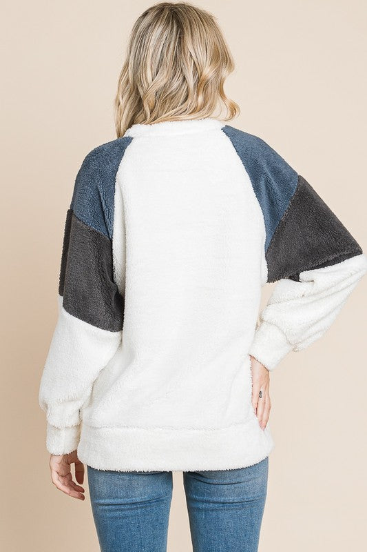 Culture Code Color Block Faux Fur Raglan Sleeve Sweatshirt - Classique Collection