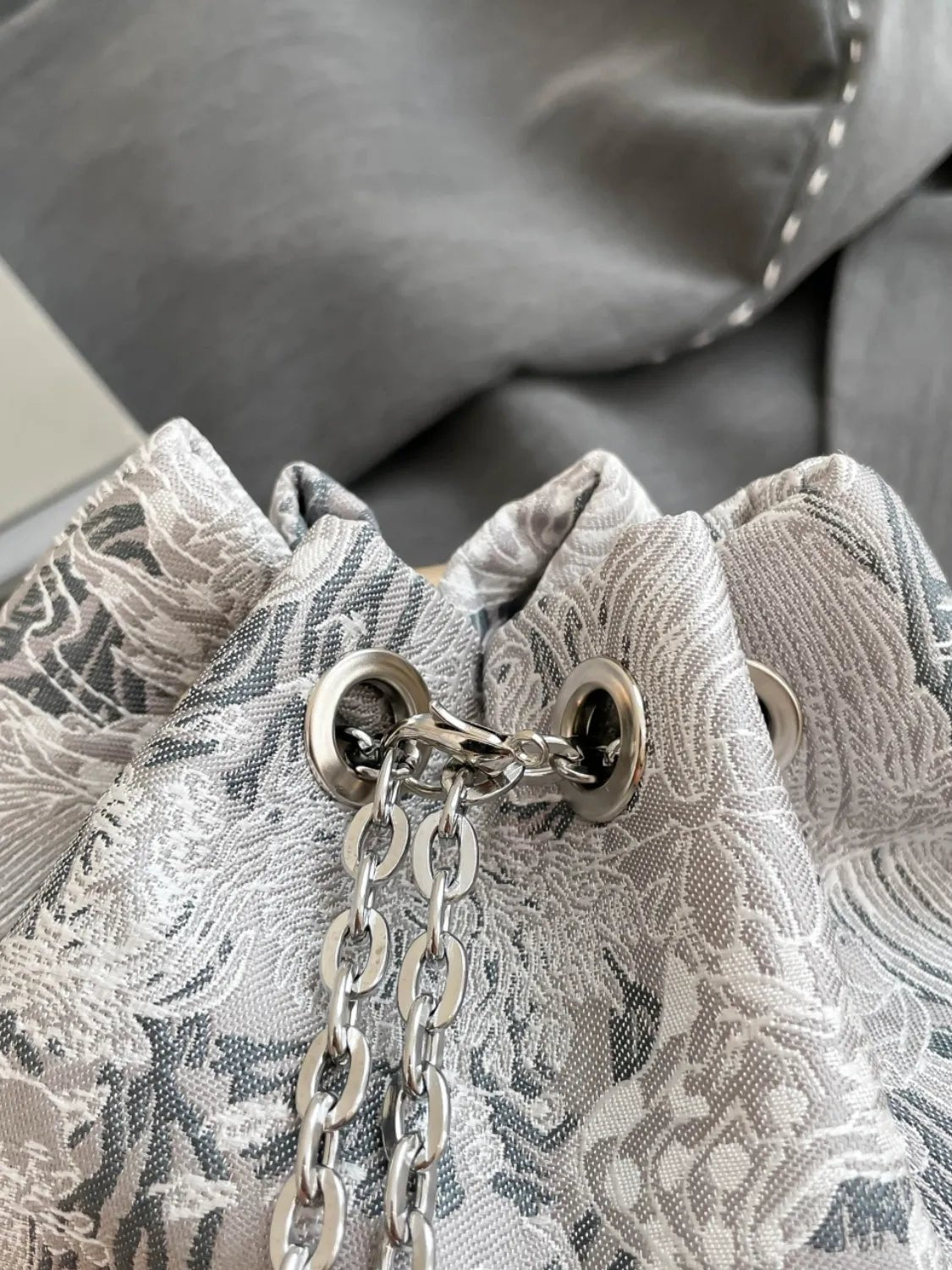 Chain Strap Bucket BagBag