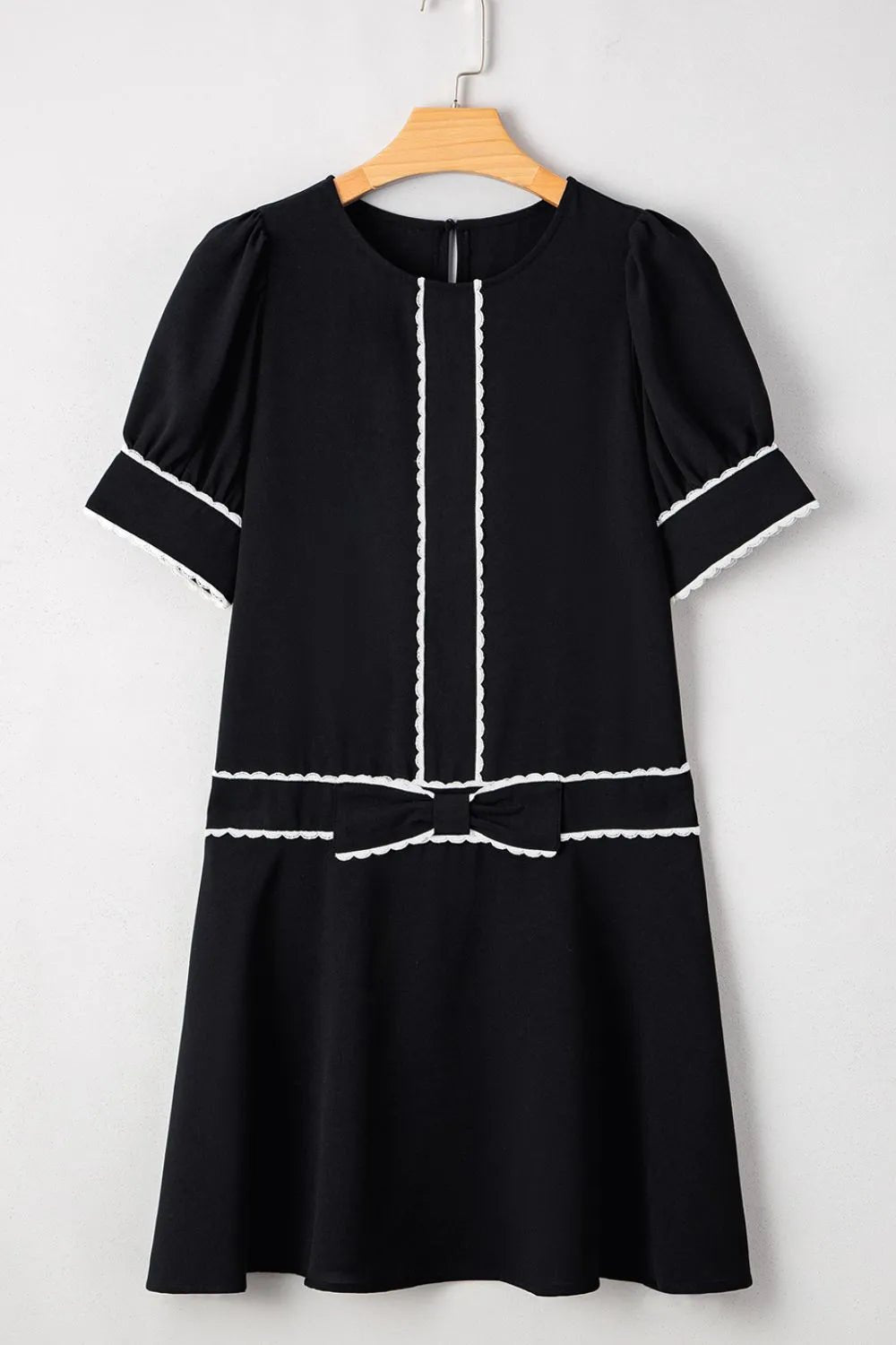 Contrast Scallop Trim Bow Detail Short Sleeve Shift Dress