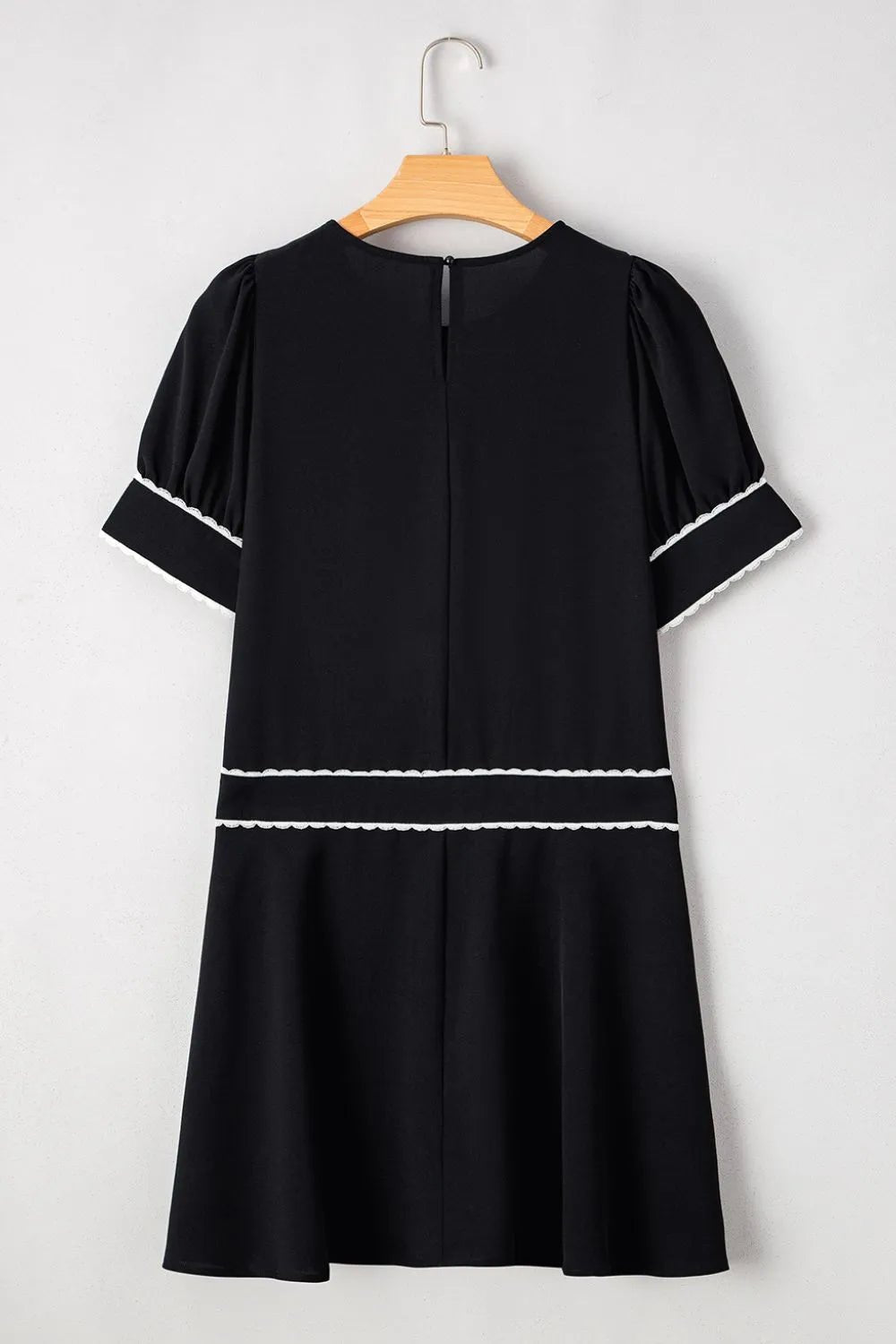 Contrast Scallop Trim Bow Detail Short Sleeve Shift Dress