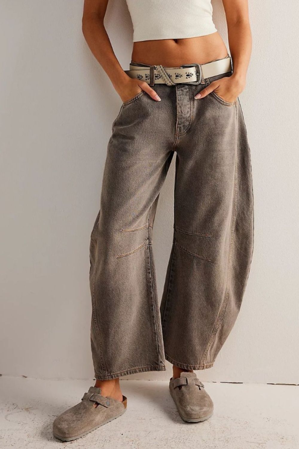 Wide Leg Jeans with Pockets - Classique Collection