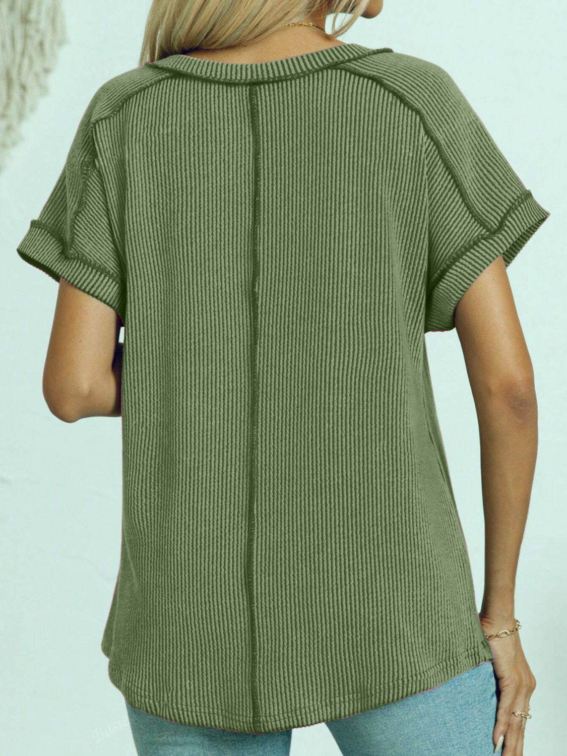 Exposed Seam V-Neck Short Sleeve Top - Classique Collection