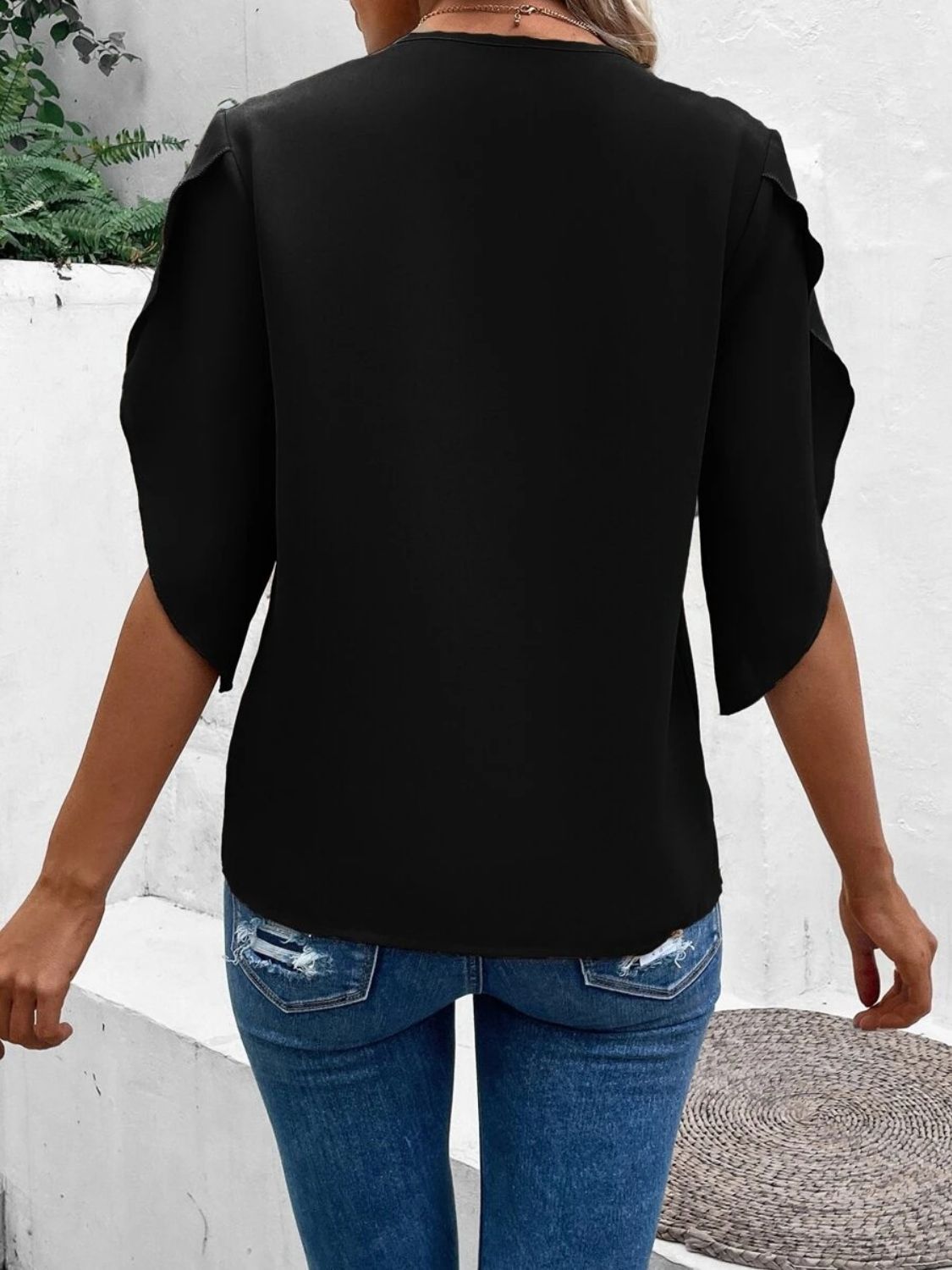 Lace Detail V-Neck Half Sleeve Blouse - Classique Collection
