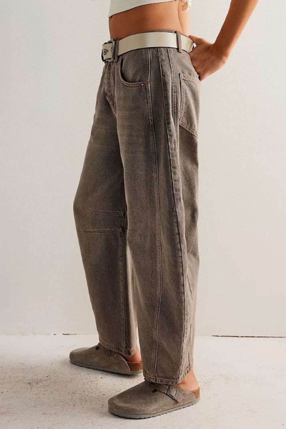 Wide Leg Jeans with Pockets - Classique Collection