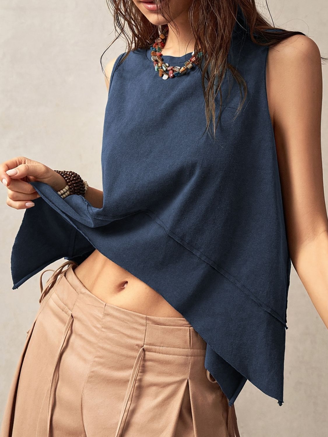 Exposed Seam Side Slit Round Neck Tank - Classique Collection
