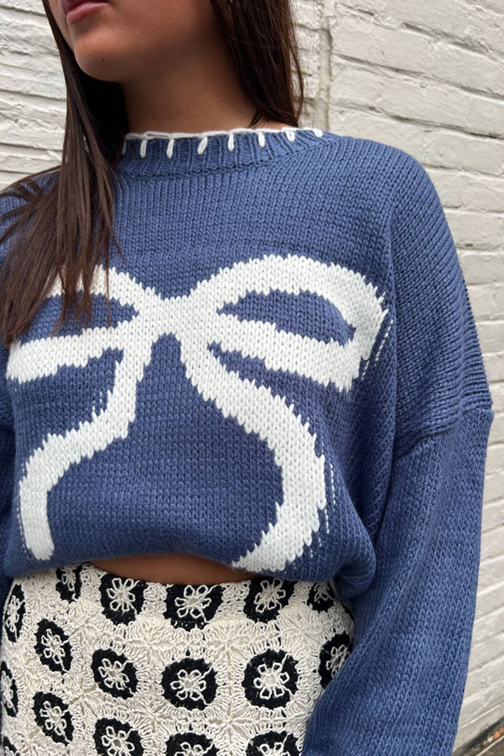 Bow Graphic Round Neck Long Sleeve Sweater - ClassiQ